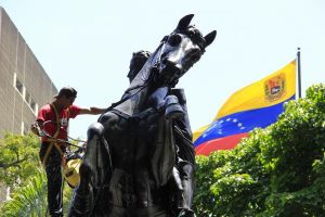 Estatua-Simón-Bolívar1